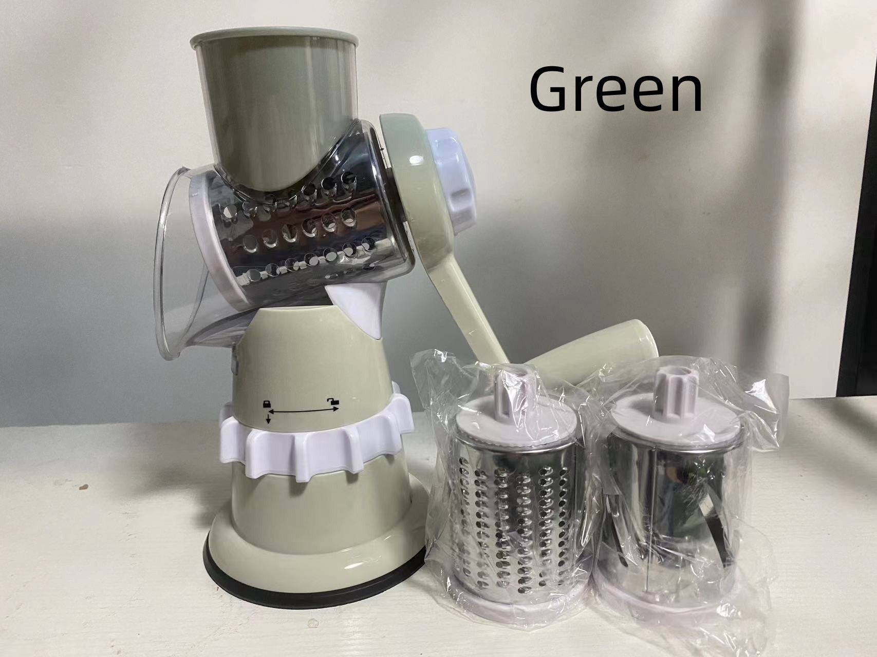 Sleek Manual Kitchen Chopper